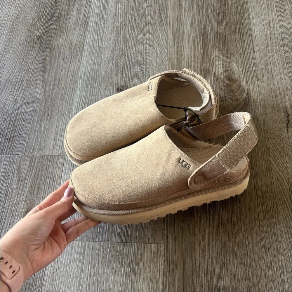 Women’s Ugg Golden Star Clogs - Picture 4 of 12